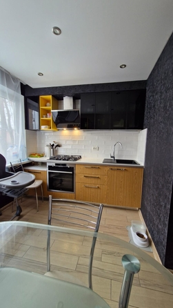 
  Продается 3-комн. квартира, 60 м², Кривошлыковский пер, д. 2
. Фото 1.