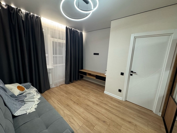 
  Продается 1-комн. квартира, 37.2 м², Зорге ул, д. 9
. Фото 8.