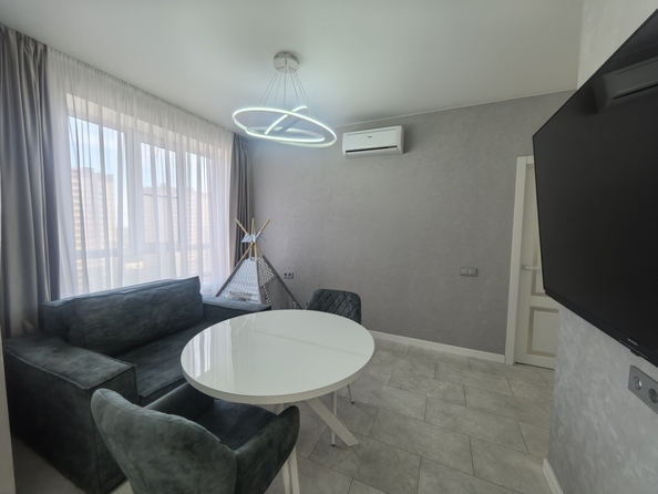 
  Продается 3-комн. квартира, 71.2 м², Берберовская ул, д. 28
. Фото 8.