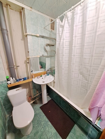 
  Продается 2-комн. квартира, 43 м², Днепропетровская ул, д. 1
. Фото 10.