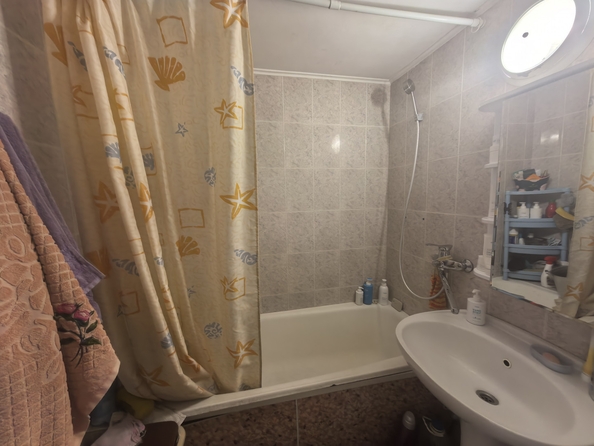 
  Продается 3-комн. квартира, 65 м², Жмайлова ул, д. 23/1
. Фото 9.