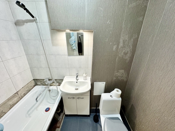 
  Продается 1-комн. квартира, 30 м², Платова ул, д. 101
. Фото 6.