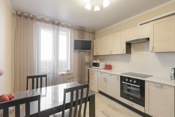 
  Продается 3-комн. квартира, 71 м², Ткачева ул, д. 22
. Фото 1.