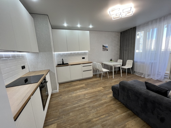 
  Продается 2-комн. квартира, 42 м², Ткачева ул, д. 40
. Фото 2.