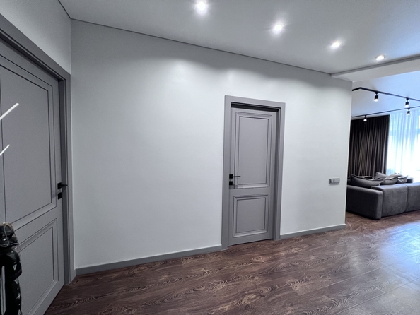 
  Продается 3-комн. квартира, 85 м², Берберовская ул, д. 8
. Фото 21.