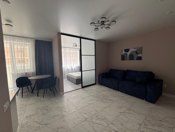 
  Продается 2-комн. квартира, 42 м², Комарова б-р, д. 1
. Фото 3.