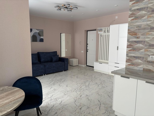 
  Продается 2-комн. квартира, 42 м², Комарова б-р, д. 1
. Фото 6.