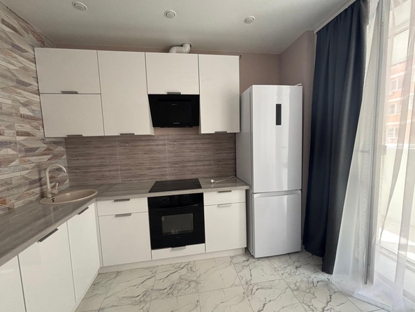 
  Продается 2-комн. квартира, 42 м², Комарова б-р, д. 1
. Фото 10.