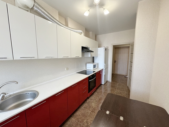 
  Продается 1-комн. квартира, 41 м², Еременко ул, д. 100
. Фото 2.