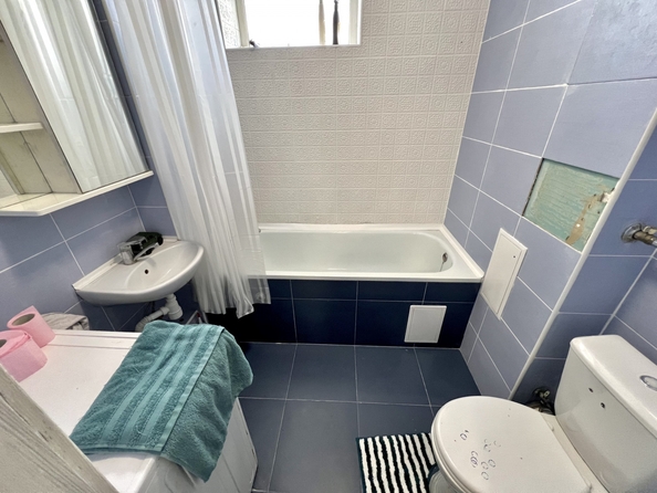 
  Продается 2-комн. квартира, 67 м², Платова ул, д. 101
. Фото 6.