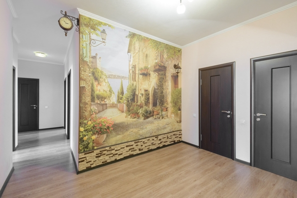 
  Продается 4-комн. квартира, 125.6 м², Комарова ул, д. 131а
. Фото 13.