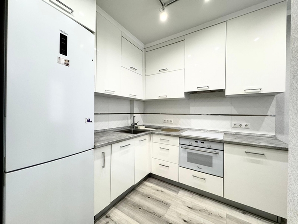 
  Продается 2-комн. квартира, 55 м², Тружеников ул, д. 80
. Фото 4.