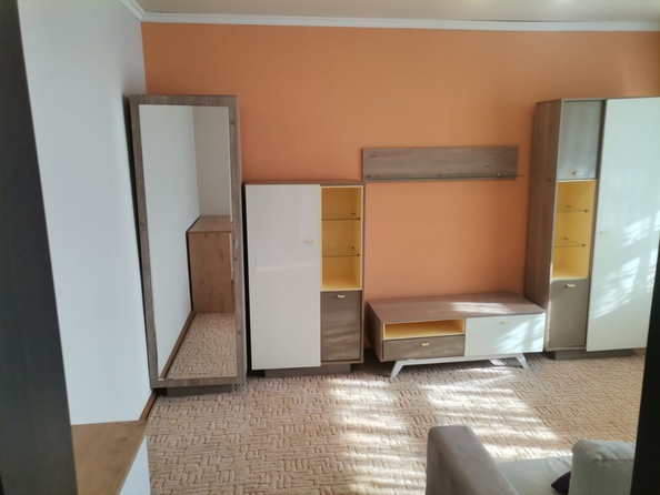 
  Продается 1-комн. квартира, 24 м², Комарова б-р, д. 17
. Фото 2.
