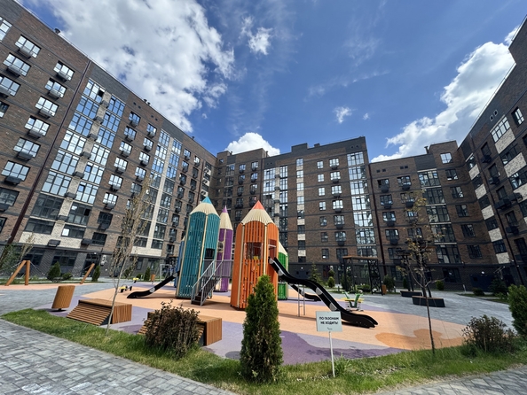 
  Продается 2-комн. квартира, 59 м², 40-летия Победы пр-кт, д. 111
. Фото 1.