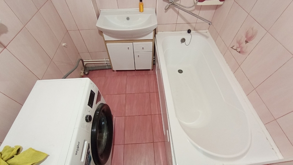 
  Продается 2-комн. квартира, 62 м², Воровского ул, д. 17
. Фото 9.