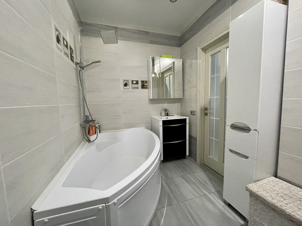 
  Продается 2-комн. квартира, 42 м², 2-я Баррикадная ул, д. 4
. Фото 8.