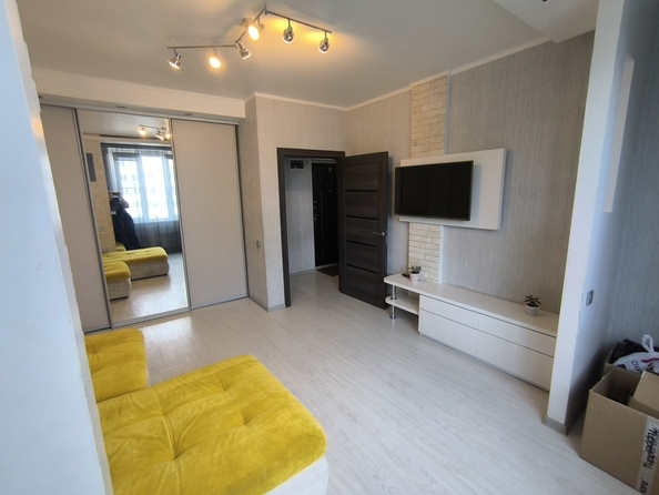 
  Продается 1-комн. квартира, 38.5 м², Еременко ул, д. 103
. Фото 3.