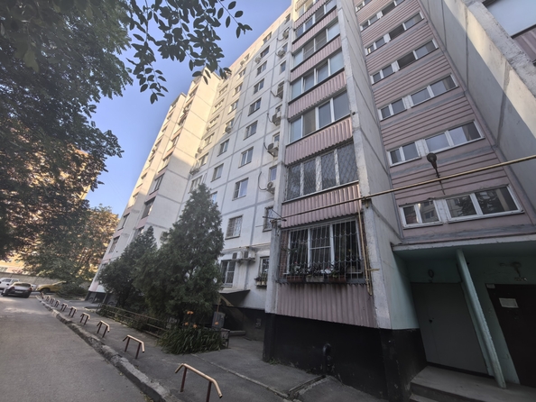
  Продается 1-комн. квартира, 40 м², Малиновского ул, д. 72
. Фото 2.