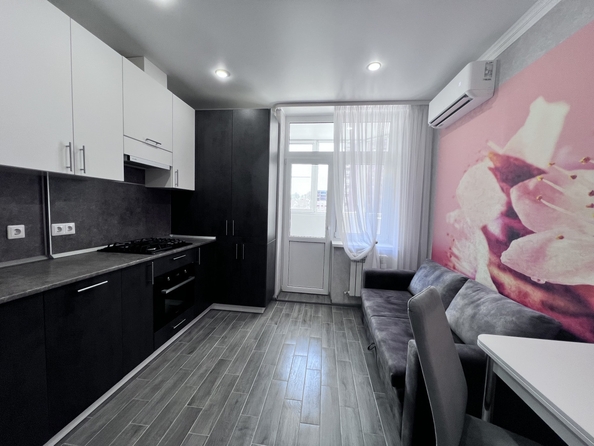 
  Продается 1-комн. квартира, 42 м², Берберовская ул, д. 22
. Фото 5.