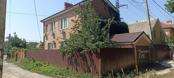 
  Продается дом, 240 м², Ростов-на-Дону
. Фото 1.