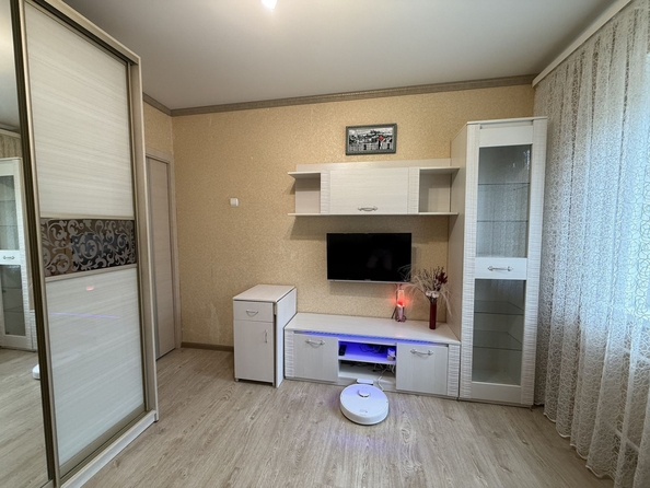 
  Продается 3-комн. квартира, 65 м², Зорге ул, д. 25
. Фото 17.
