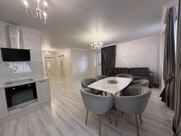 
  Продается 3-комн. квартира, 84 м², Комарова б-р, д. 1Е
. Фото 3.