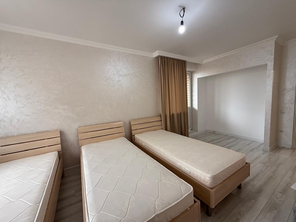 
  Продается 3-комн. квартира, 84 м², Комарова б-р, д. 1Е
. Фото 6.