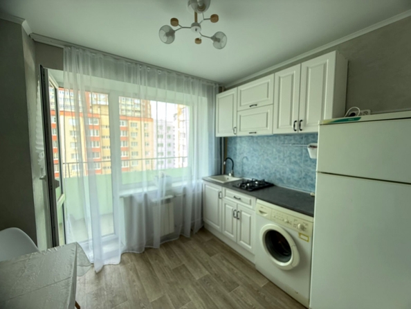 
  Продается 1-комн. квартира, 32 м², Жмайлова ул, д. 4/3
. Фото 3.