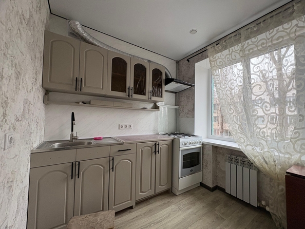 
  Сдается 2-комн. квартира, 42 м², Университетский пер, д. 131
. Фото 8.
