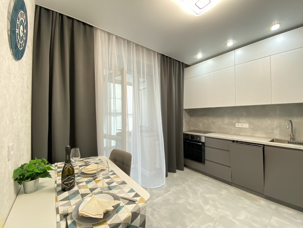 
  Продается 2-комн. квартира, 48 м², Зорге ул, д. 9
. Фото 1.