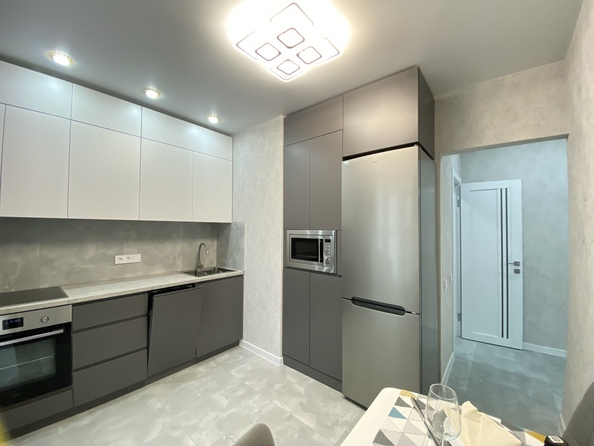 
  Продается 2-комн. квартира, 48 м², Зорге ул, д. 9
. Фото 2.