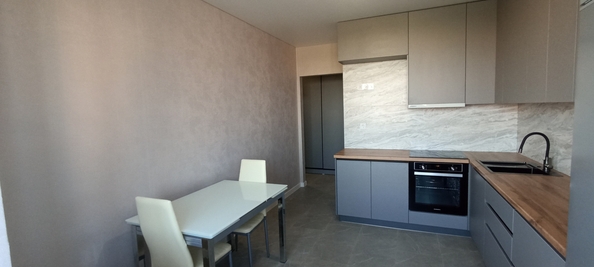 
  Продается 2-комн. квартира, 62 м², Комарова б-р, д. 1е
. Фото 4.