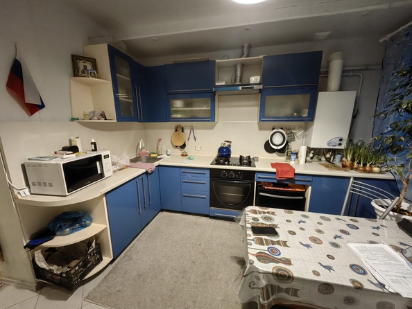 
  Продается 2-комн. квартира, 49.9 м², Камская ул, д. 4
. Фото 7.