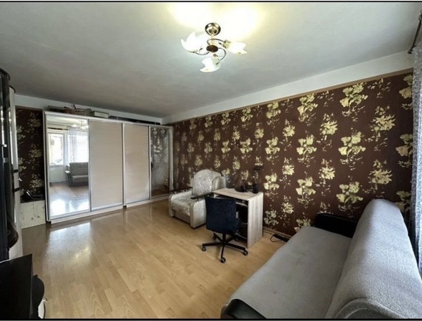 
  Продается 1-комн. квартира, 35 м², Жмайлова ул, д. 23
. Фото 1.
