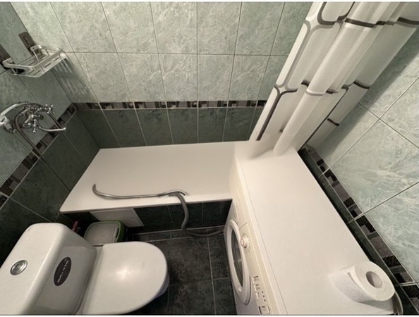 
  Продается 1-комн. квартира, 35 м², Жмайлова ул, д. 23
. Фото 6.