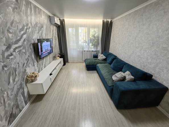 
  Продается 3-комн. квартира, 63 м², 40-летия Победы пр-кт, д. 13
. Фото 1.