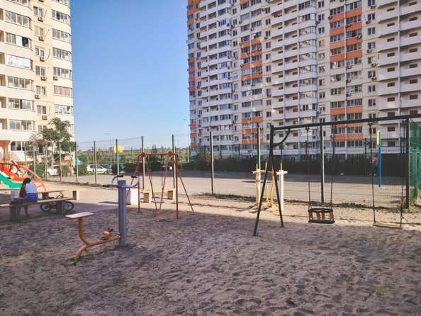 
  Продается 1-комн. квартира, 40 м², Петренко ул, д. 26
. Фото 11.