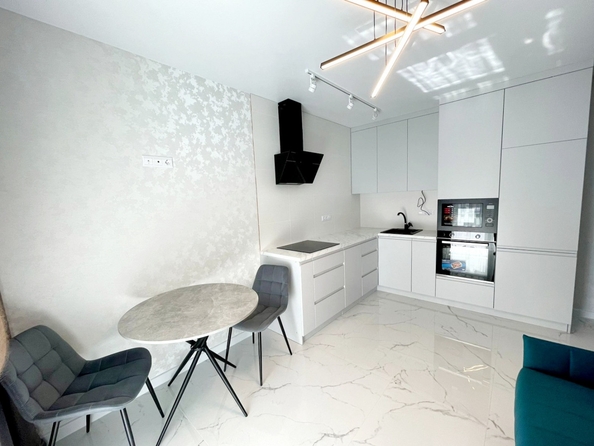
  Продается 2-комн. квартира, 44 м², 16-я линия ул, д. 61
. Фото 1.