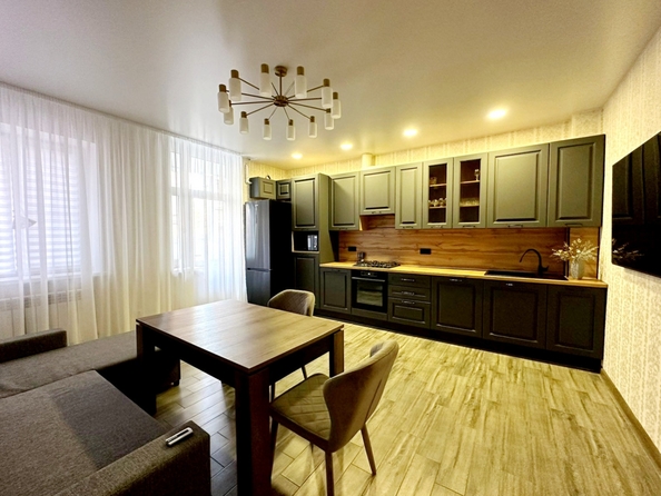 
  Продается 2-комн. квартира, 65 м², Берберовская ул, д. 16
. Фото 1.