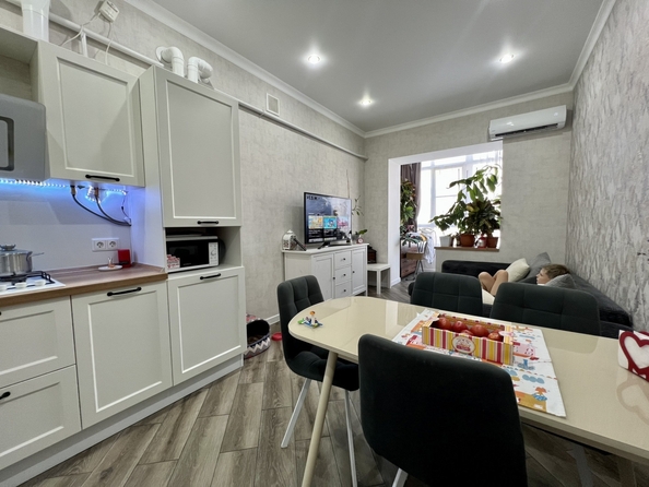 
  Продается 2-комн. квартира, 67 м², Строителей ул, д. 5
. Фото 1.