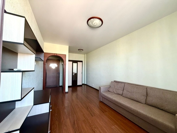 
  Продается 1-комн. квартира, 38 м², Платова б-р, д. 20/17
. Фото 4.