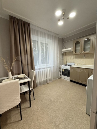 
  Продается 1-комн. квартира, 37.4 м², Жмайлова ул, д. 6
. Фото 4.