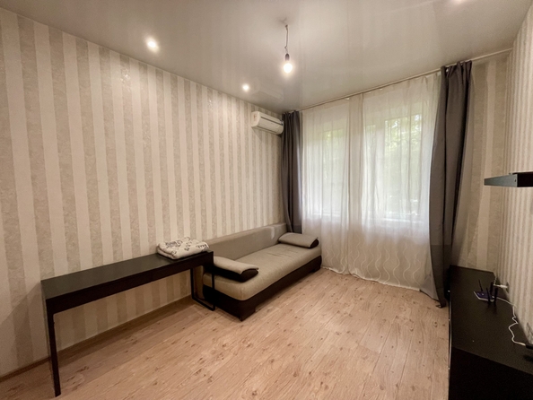 
  Продается 1-комн. квартира, 35 м², 2-я Володарского ул, д. 166
. Фото 1.