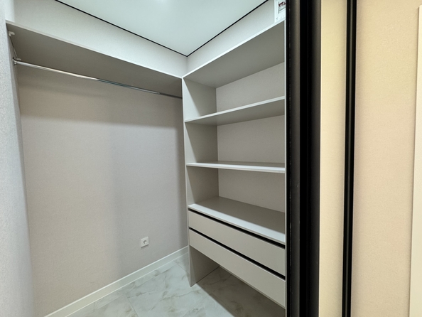 
  Продается 1-комн. квартира, 37 м², Берберовская ул, д. 9
. Фото 6.