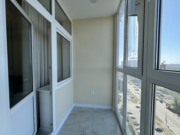 
  Продается 2-комн. квартира, 65 м², Вересаева ул, д. 101
. Фото 9.