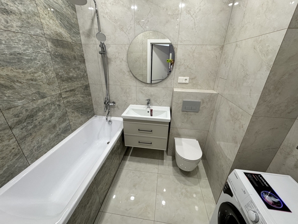 
  Продается 2-комн. квартира, 50 м², Берберовская ул, д. 15
. Фото 7.