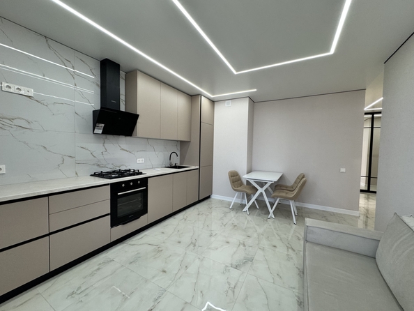 
  Продается 2-комн. квартира, 63 м², Берберовская ул, д. 9
. Фото 2.