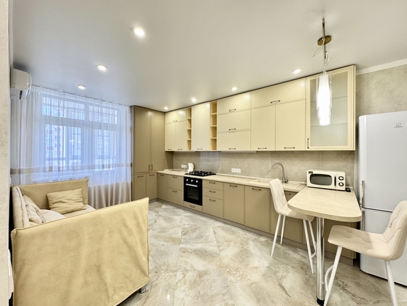 
  Продается 2-комн. квартира, 63 м², Берберовская ул, д. 8
. Фото 1.