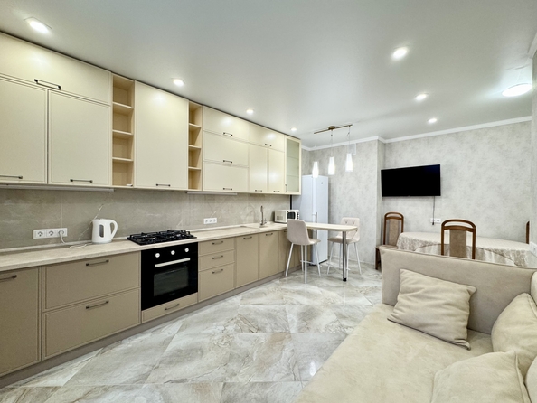 
  Продается 2-комн. квартира, 63 м², Берберовская ул, д. 8
. Фото 2.