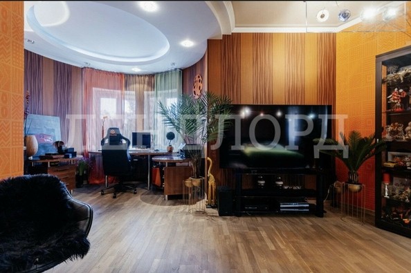 
   Продам 4-комнатную, 158.8 м², Крыловской пер, 35

. Фото 19.